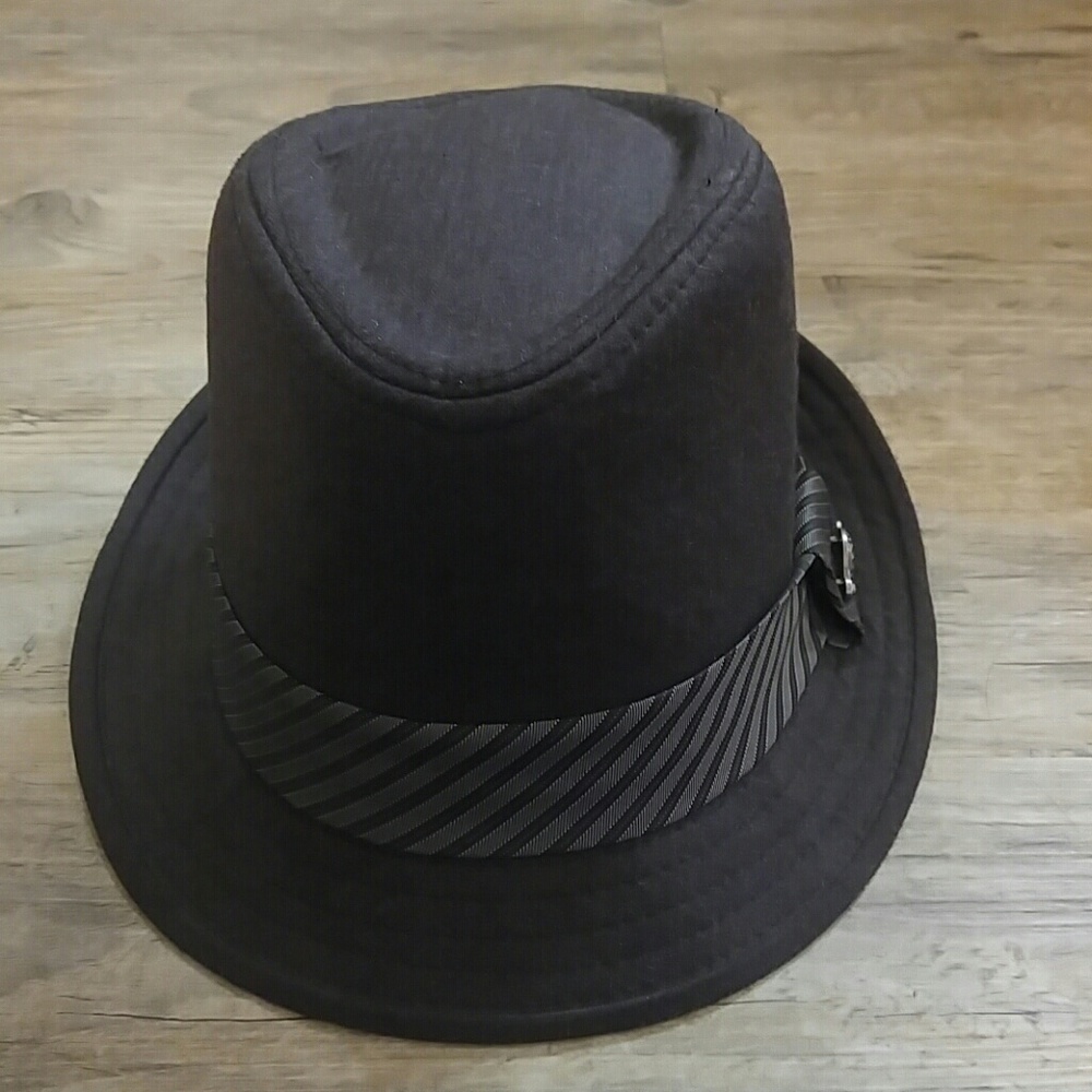 Fedora - Picture 2 of 3
